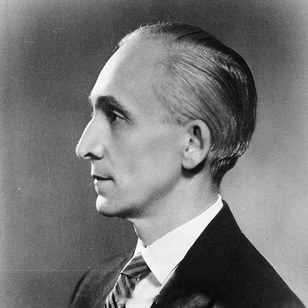 照片中的历史 1946年，拉兹洛·巴尔多西在匈牙利布达佩斯被处决。拉兹洛·巴尔多