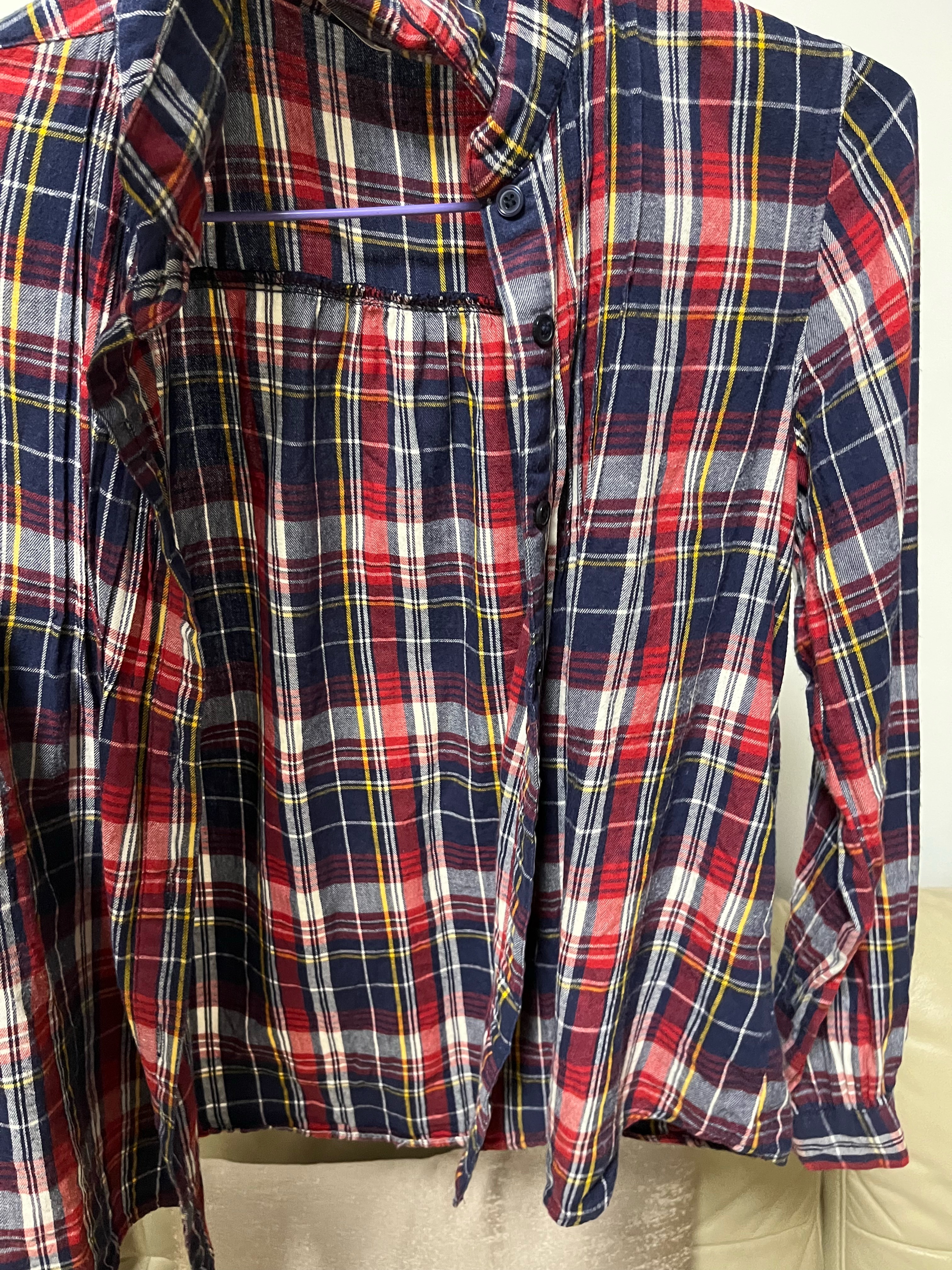 一直搜不到特别合适的丝带我都在考虑要不要把我这件衣服给剪了。。。 