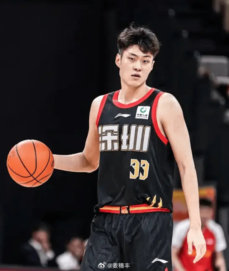 原本计划是看贺希宁和胡金秋的“常规赛MVP”竞争，结果这两人都成了配角，王浩然抢