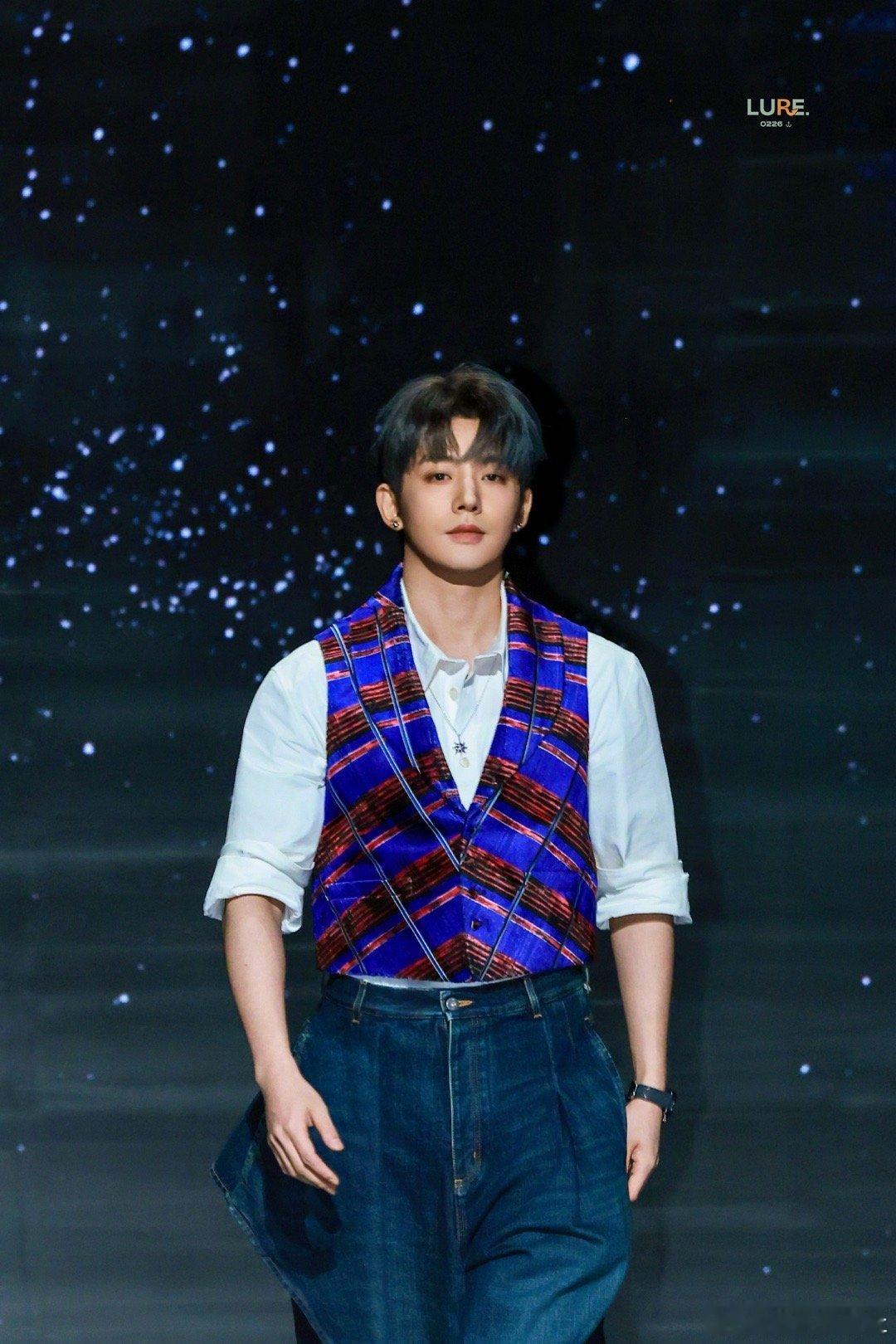 邓为微笑的魅力Max～ 