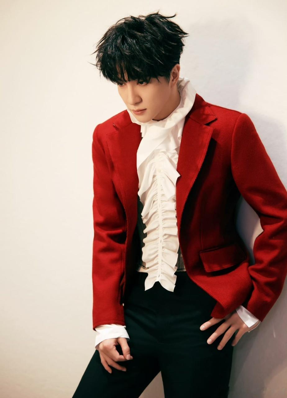 恭喜露思 老薛也是神预言啦哈哈哈 