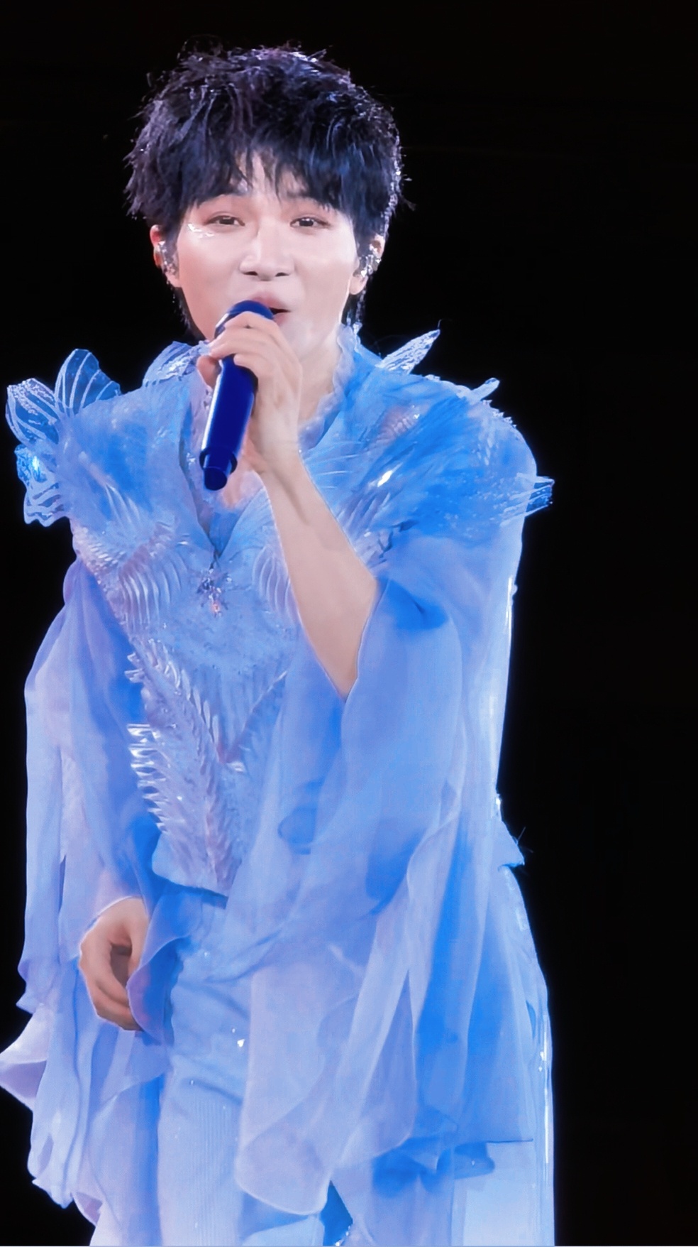 周深周深鸡架也太好吃了周深沈阳演唱会收官发文 开始想你了