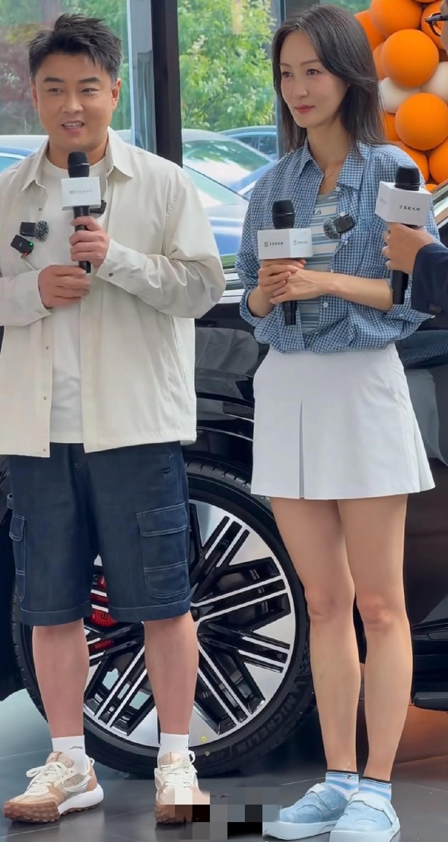 王皓结束比赛后人更帅气了！

这不刚带队拿下伦敦团体世国乒男团12连冠的传奇教练