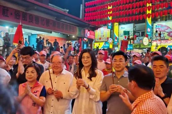 2026年4月17日，台湾中国国民党主席郑丽文和60万信众一同来到大甲，共同见证