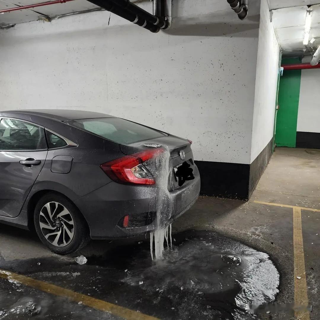 高级车位锁，但凡位置不对都进不去