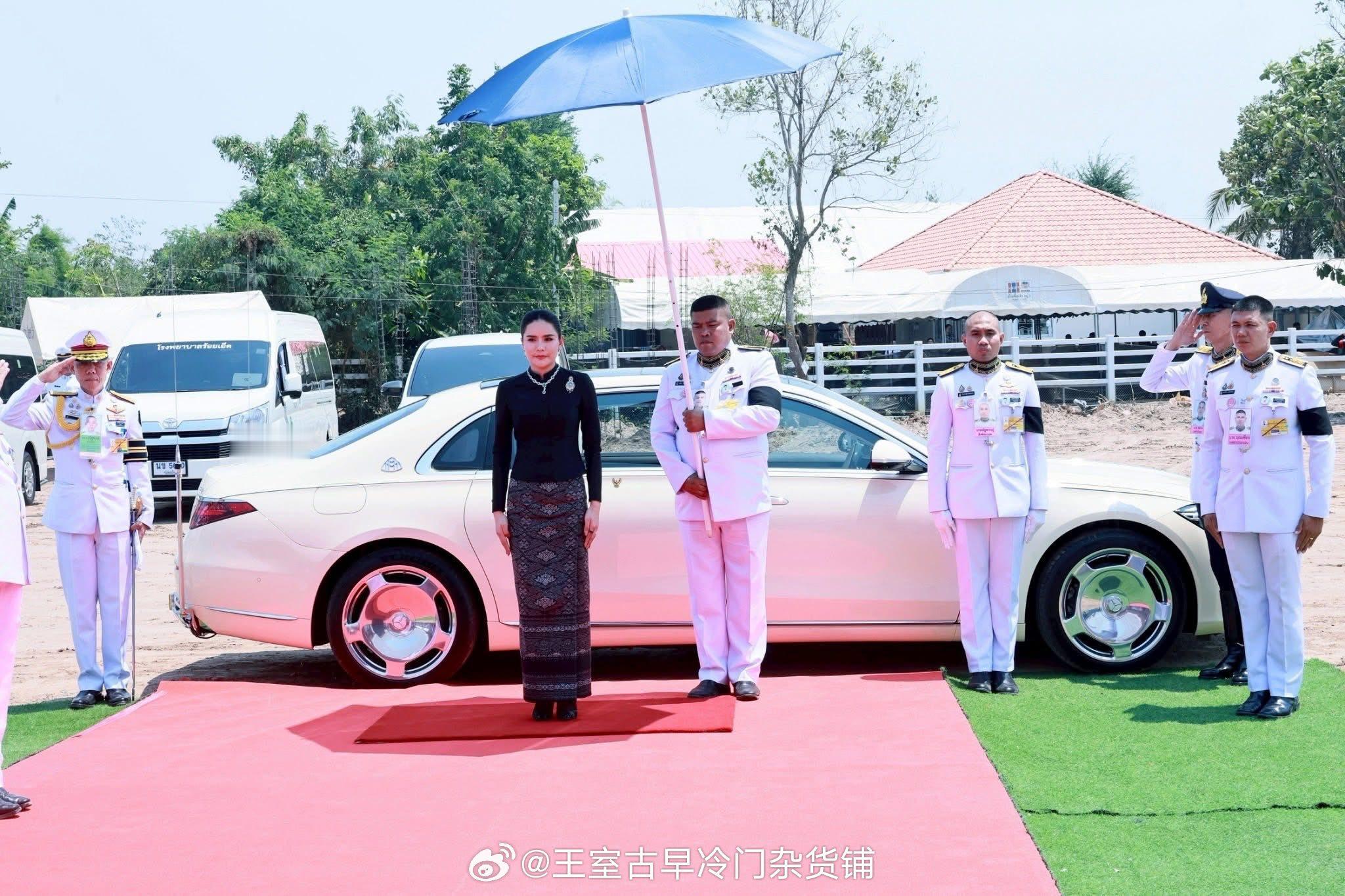 王室王室泰国王室奥拉侬 补充一组照片：2026年4月12日，奥拉侬小主在黎逸府，