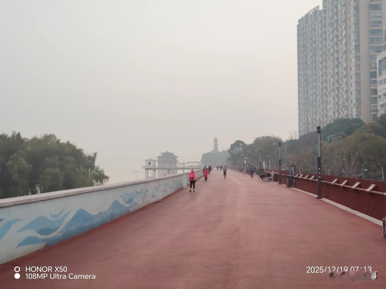 外卖骑手的电动车该不该限速外卖的电动车应该限速