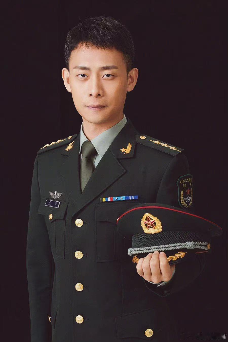 张译否认退圈息影 从一句话被曲解，到传言满天飞，再到这次正式辟谣，张译始终没忘演