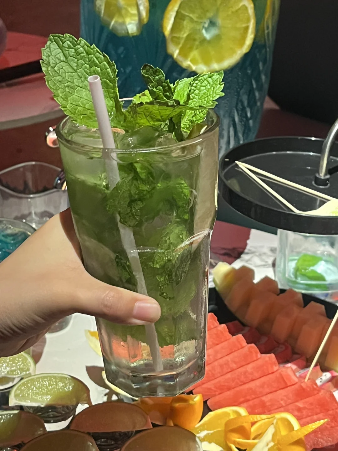 北京！三里屯！偶遇范丞丞…