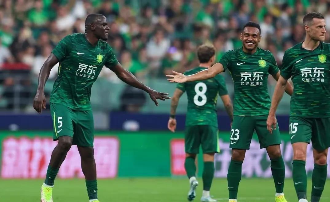 北京国安1-0西海岸登顶中超，邵佳一将是未来国足主帅！

在今晚中超补赛中，北京