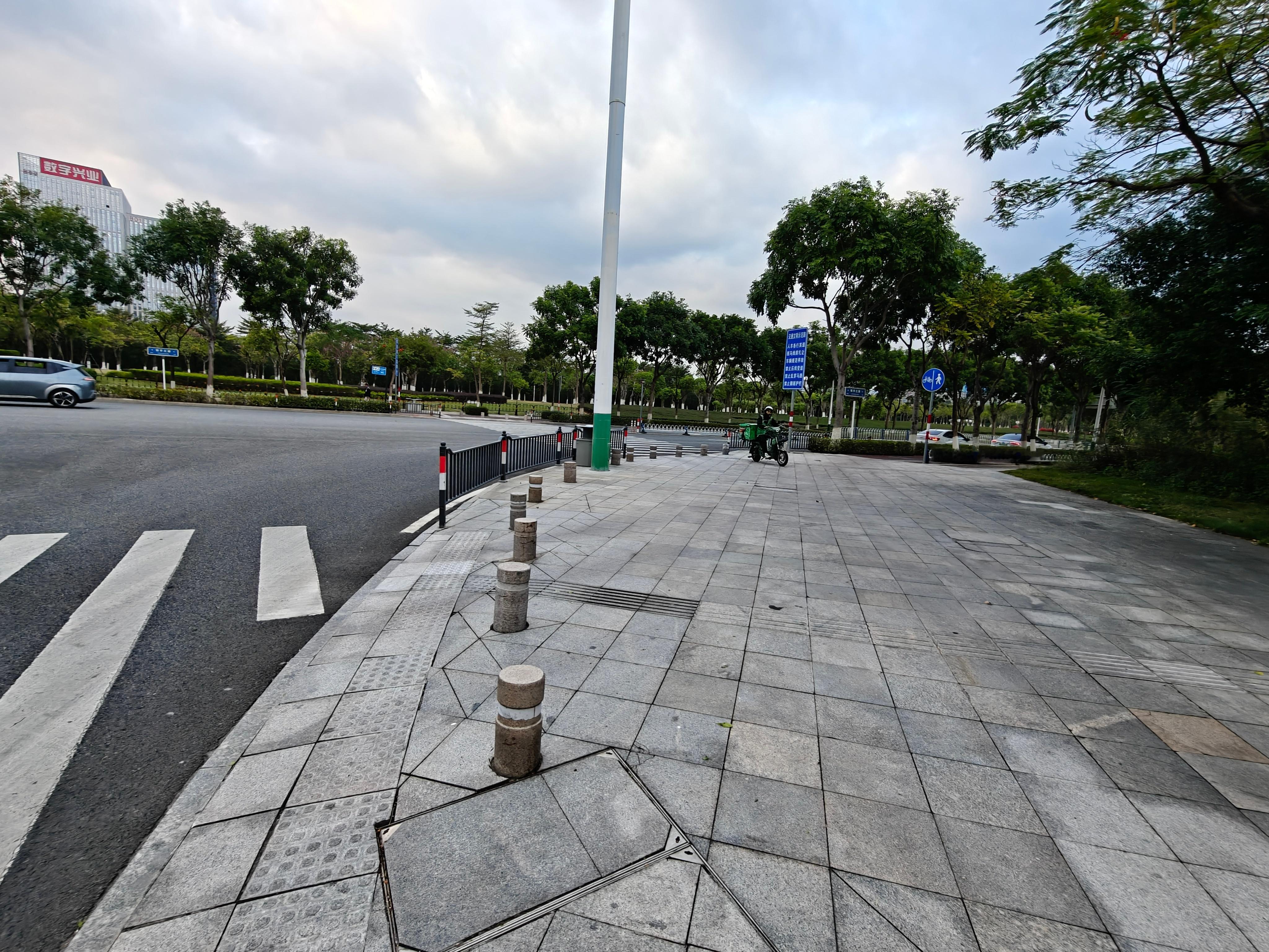 北方开电车的朋友你们好吗。。。。。[笑cry] 