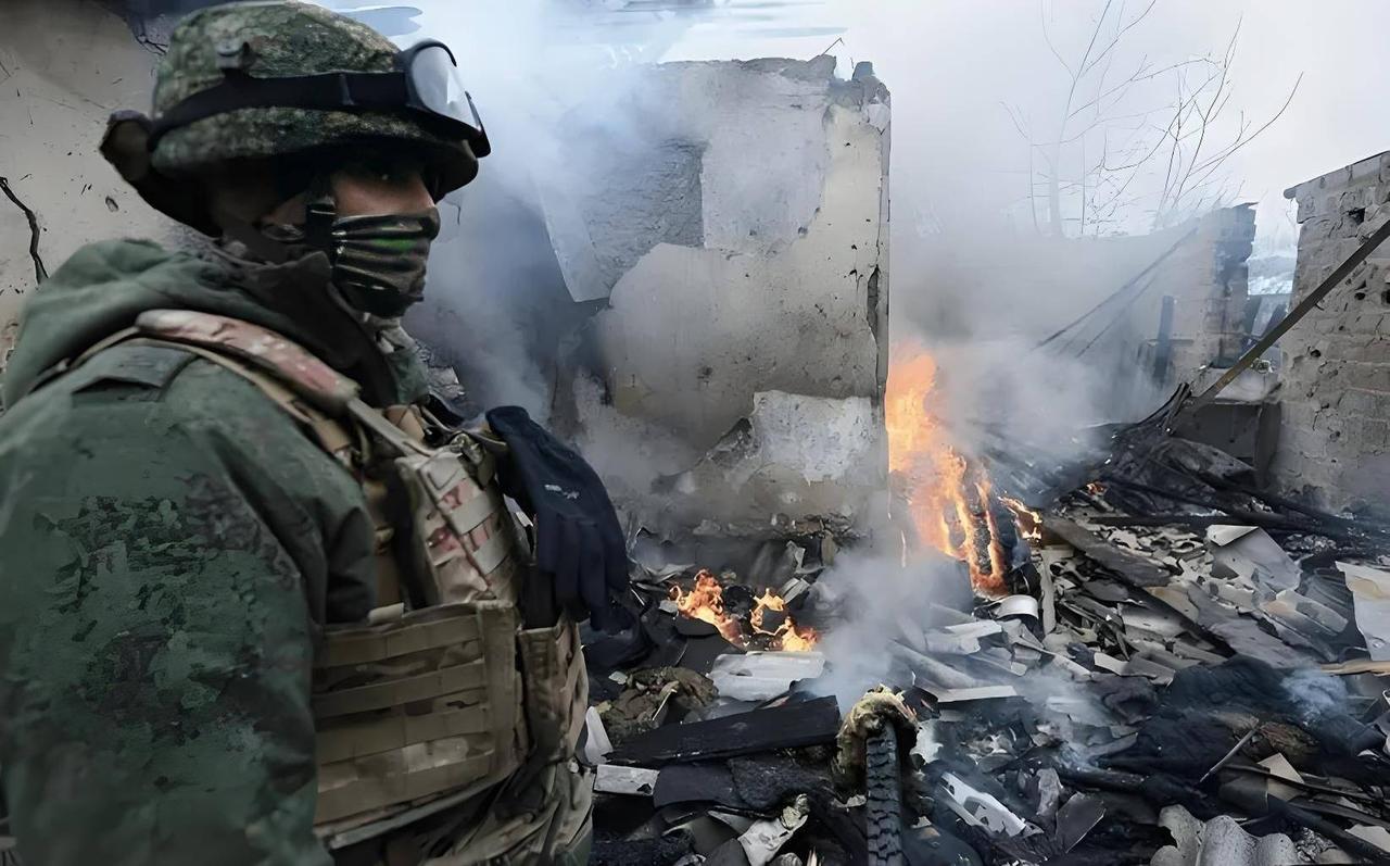 乌境内北约导弹库暴露，俄军钻地弹致命打击，导弹殉爆损失太大了

2025 年 6