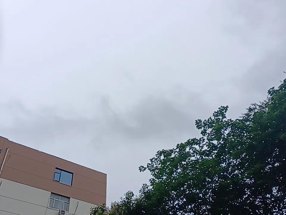 买股票就是赚钱，那我去一个涨多跌少的地方，不好吗？
每次美股下跌的时候，就买点境