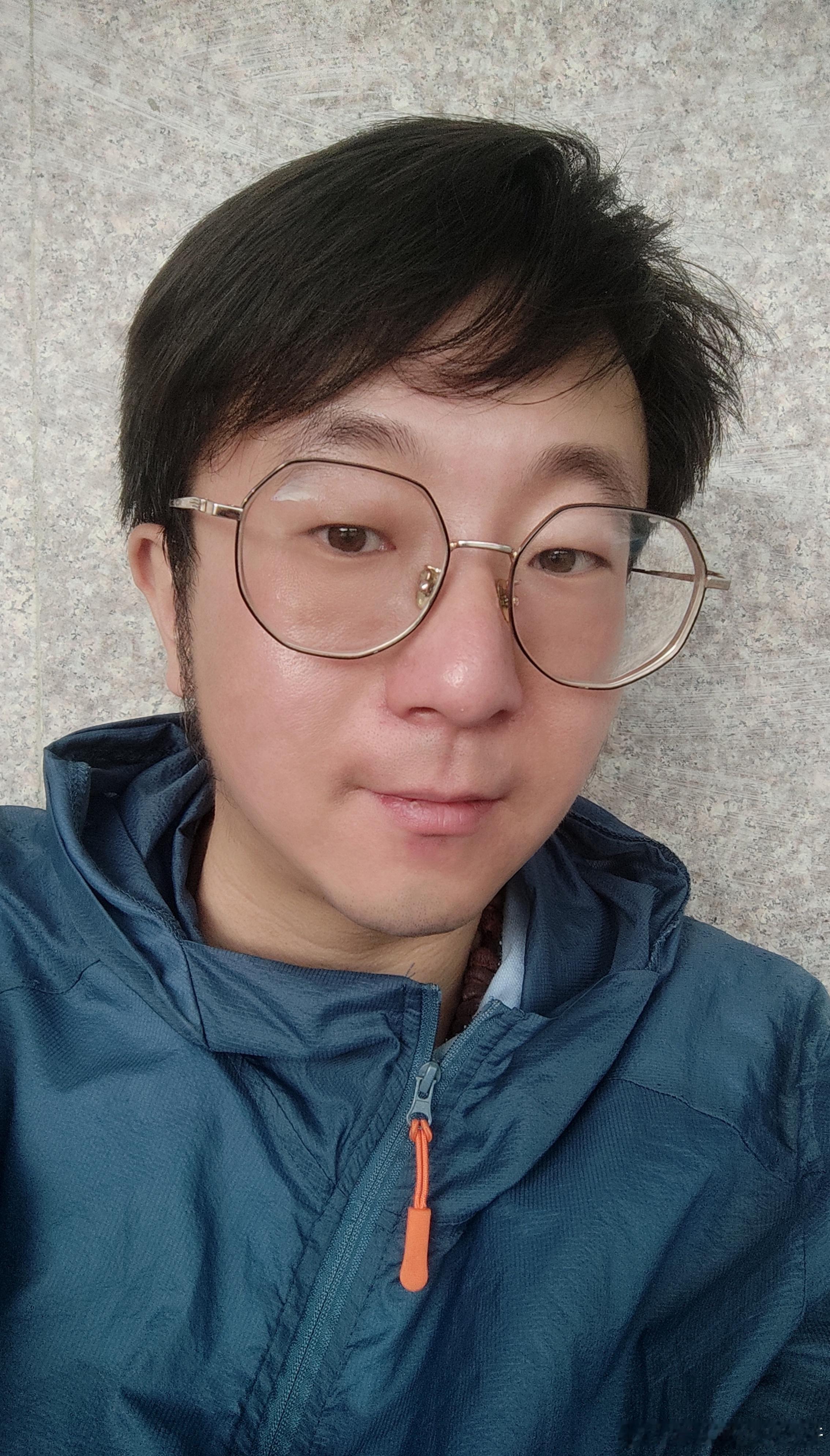 今天遇见一个道教全真派大师，和大师畅聊了很多，也特别舒服，感谢缘分，感谢情谊，感