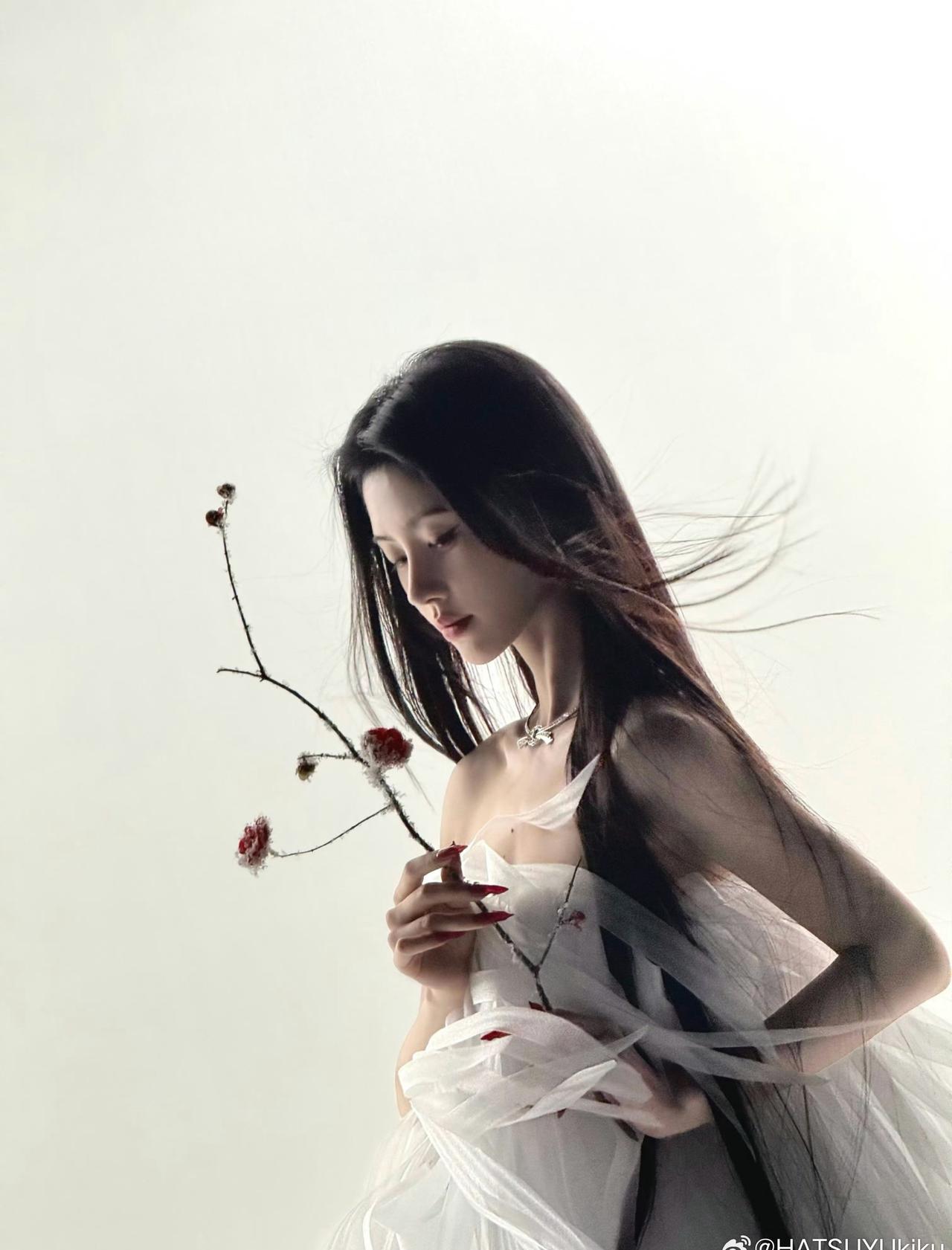 鞠婧祎  jjy 鞠婧祎杂志刷新最高纪录jjy鞠婧祎达肤妍三方共创 jjy
“你