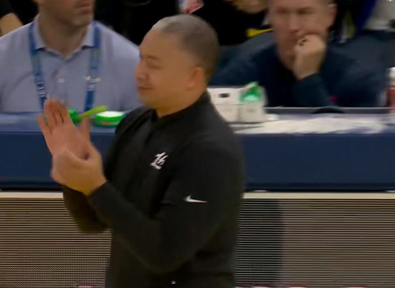 泰伦卢是怎么做到让所有人都在自己最不舒服的位置出现的。逆天。 ​​​