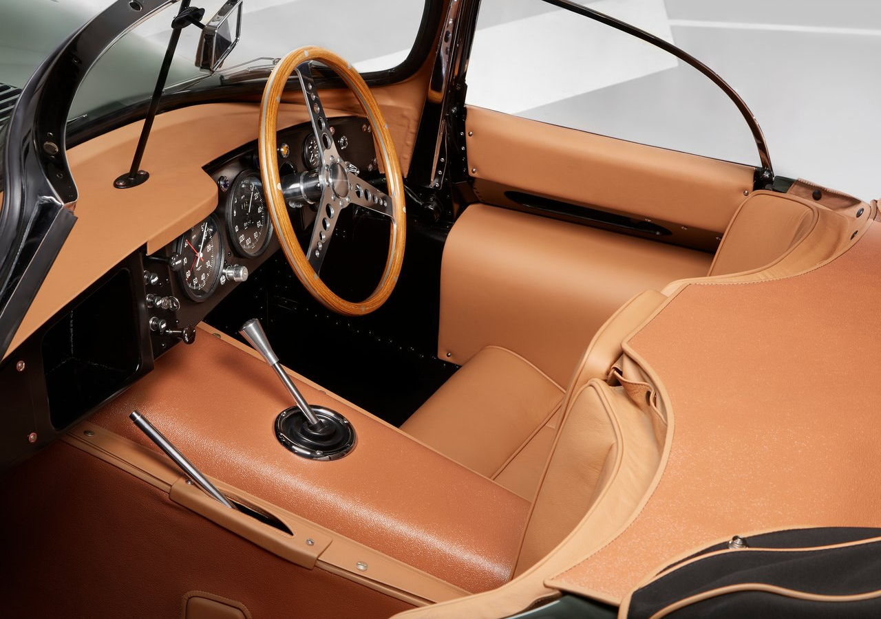捷豹  2017 Jaguar XKSS '57（1957原厂续产复刻版），补齐
