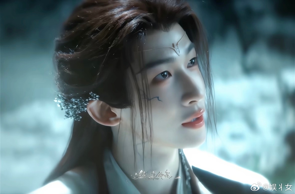 孙悟空都只关五百年天地被关八百年第一次看到比孙悟空关的时间还长的人，尤其是被关了