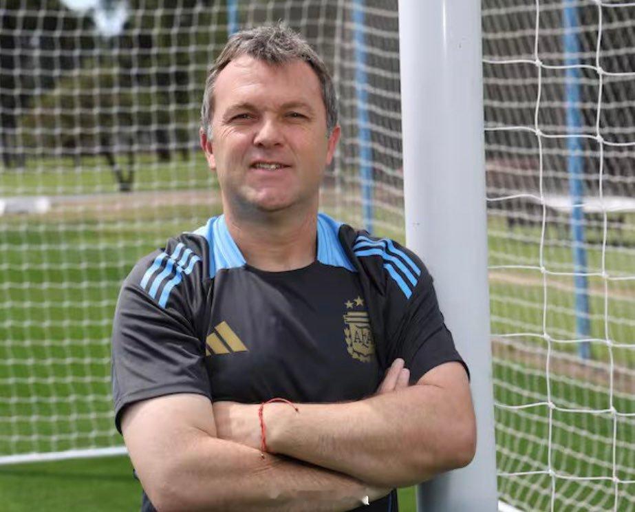 阿根廷国家队 由于新的工作和个人挑战，贝尔纳多·罗梅罗不再担任国家队总协调员一职