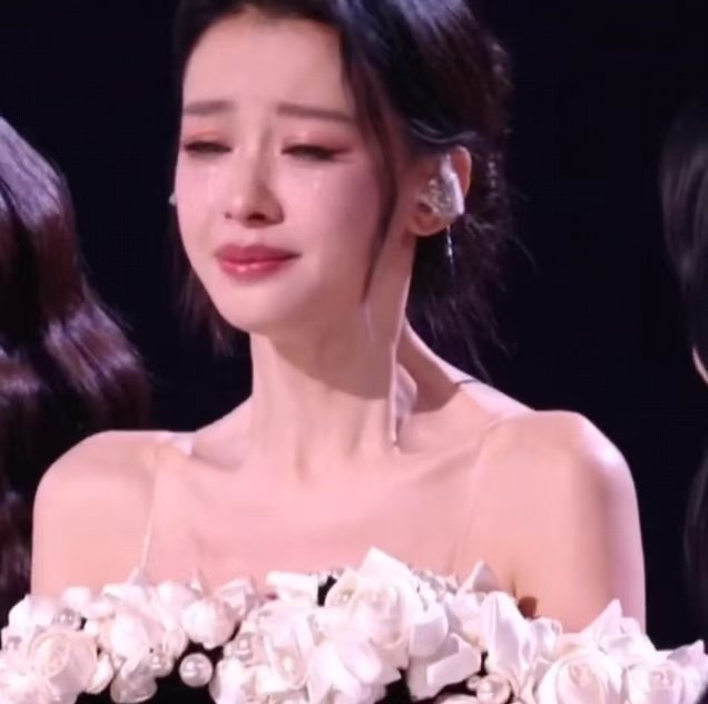 能不能不虐孙怡了 她求姐姐们不要让她当队长那段，又好笑又心疼。结果还是没逃掉，节