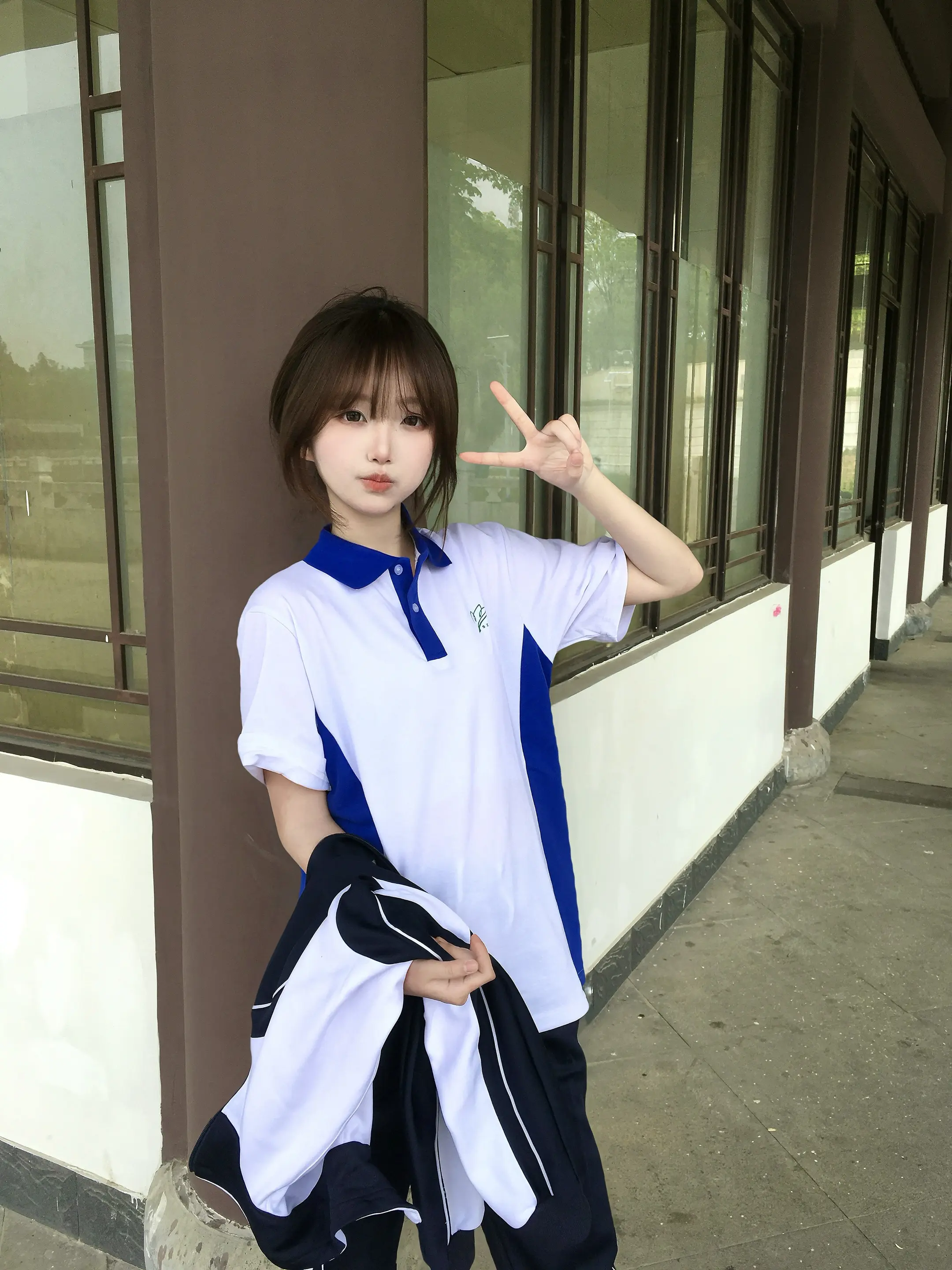 怎么这个六月吹来一阵清风