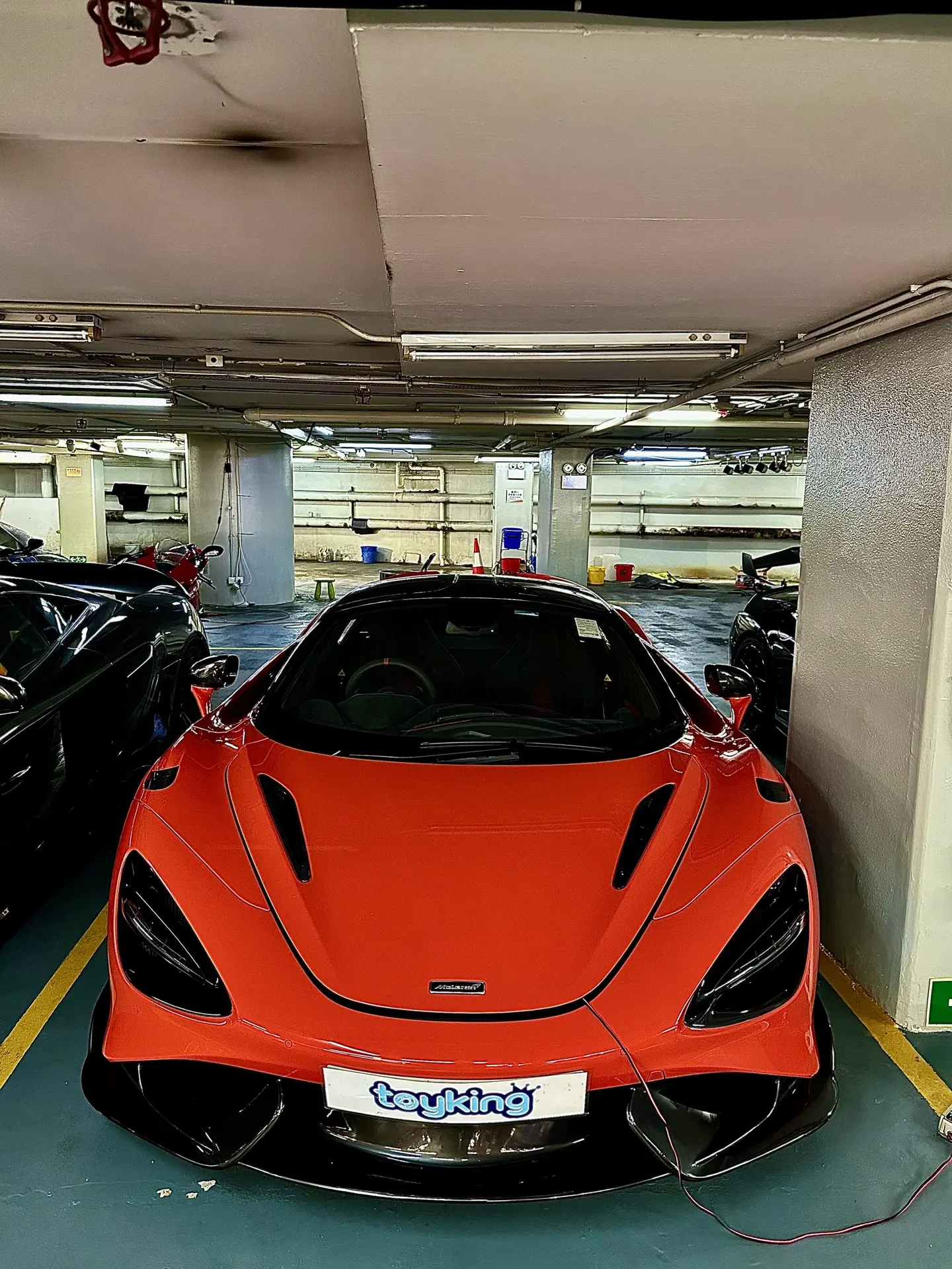 “陆地飞行器”Mclaren 765LT.这四出的排气管和翘起来的尾翼真的太帅了