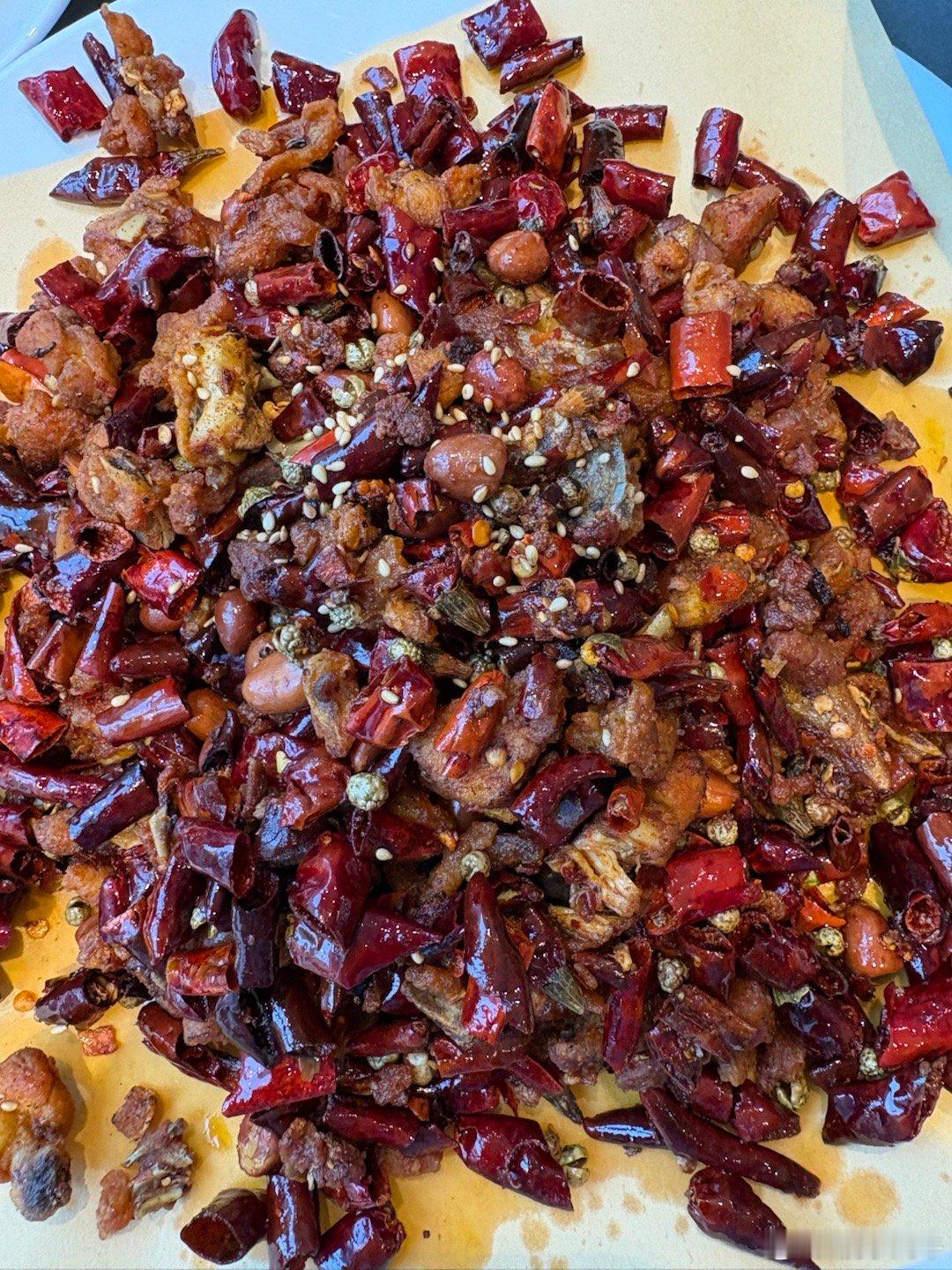 个股炒作热情蛮高的，但是要准一点。毛血旺+辣子鸡 ​​​