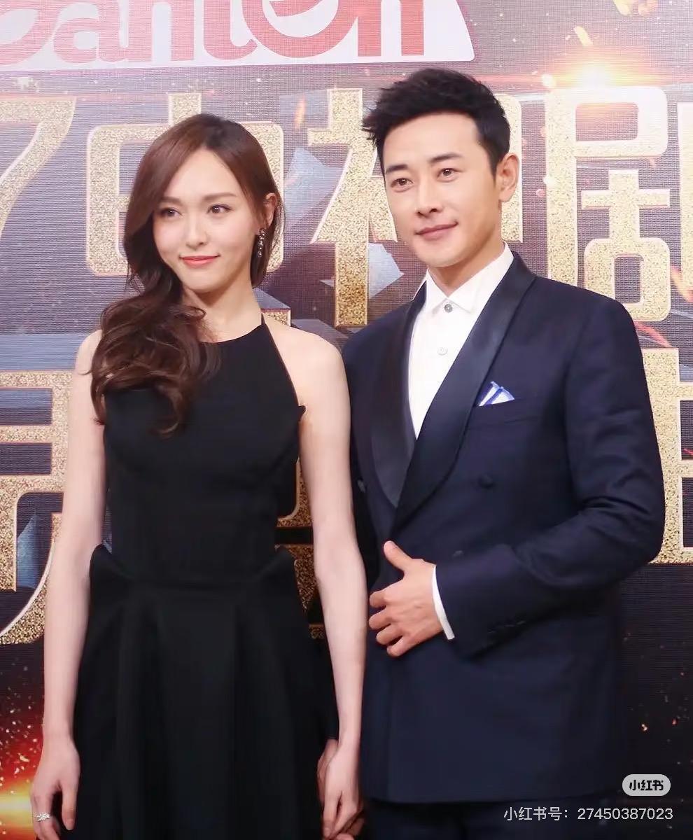 唐嫣罗晋的打脸名场面真是越看越爽 不查不知道，一查吓一跳 今年三月网上到处传他俩