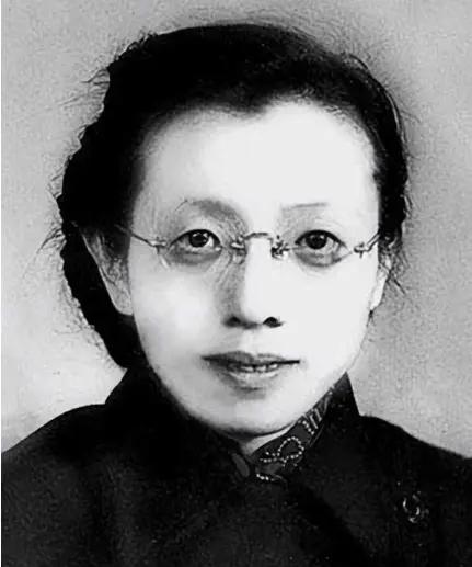 1946年，组织给了她20根金条，让她去南京搞地下工作，结果呢？她天天泡在麻将桌