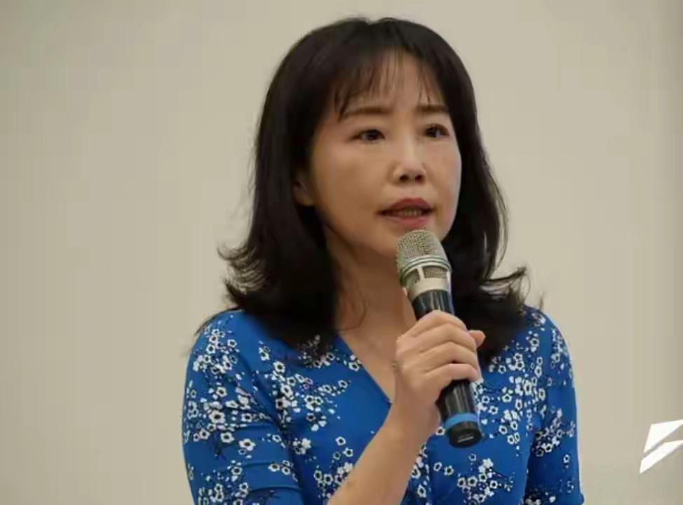 赖清德欲访问非洲小国斯威士兰却被三国拒绝专机过航领空，而国民党文传会主委尹乃菁则