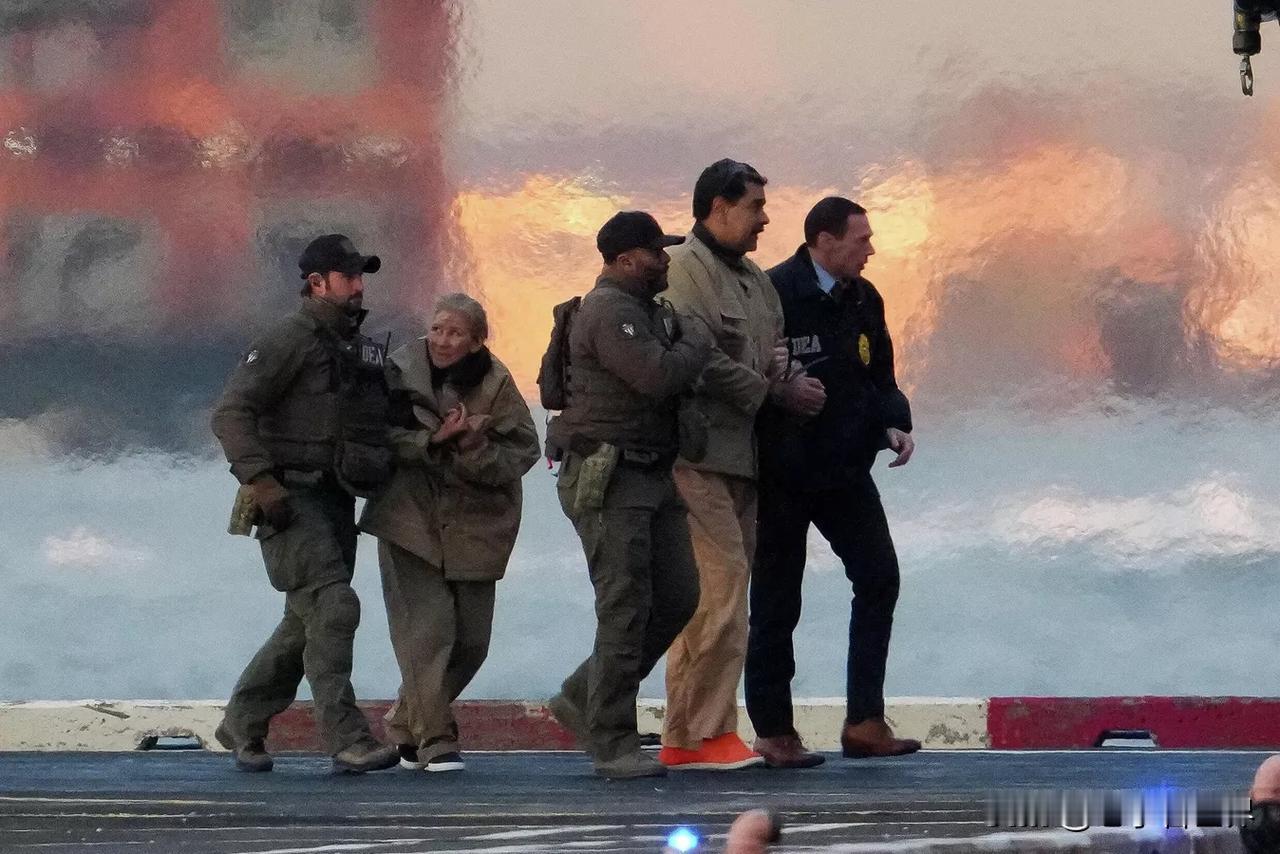 【委内瑞拉代理总统：马杜罗及其妻子都是无辜的】
加拉加斯时间2026年2月12日