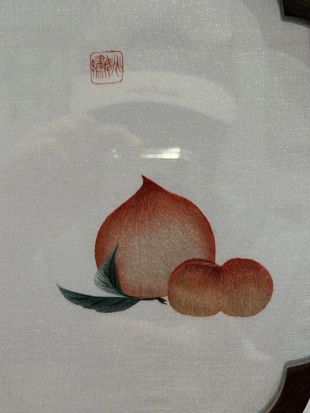 好唯美的桃子，不过螃蟹更艺术