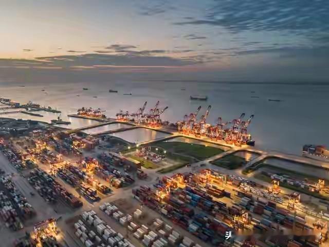 海南封关倒计时12天
 
只盯免税店就错过关键利好
 
月薪2万个税省500+ 