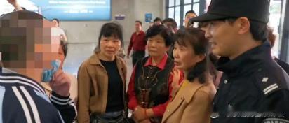 盼了28年她在台州民警帮助下和儿子团圆了母亲的白发与泪水，丈量了28年的等待；而