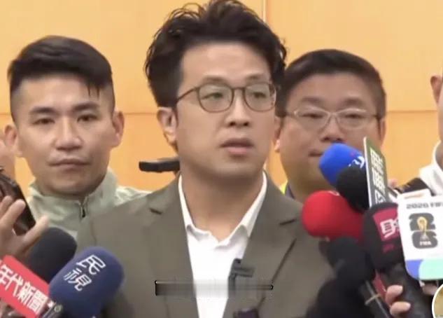 沈伯洋不适合担任台北市长，他的核心底色是“台独”顽固分子，重意识形态对抗，缺乏成