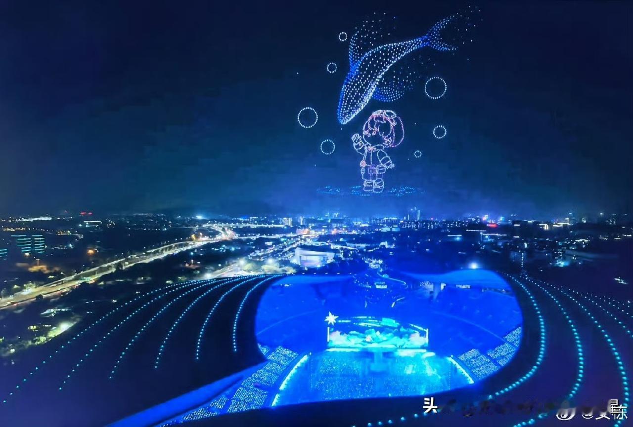 周深广州演唱会顺利收场，完美[耶]