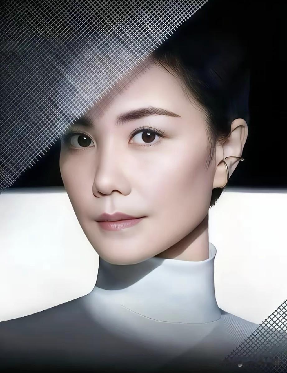 王菲不工作，为什么还那么有钱？
看几个数字就懂了。

2009年，代言洗发水，2