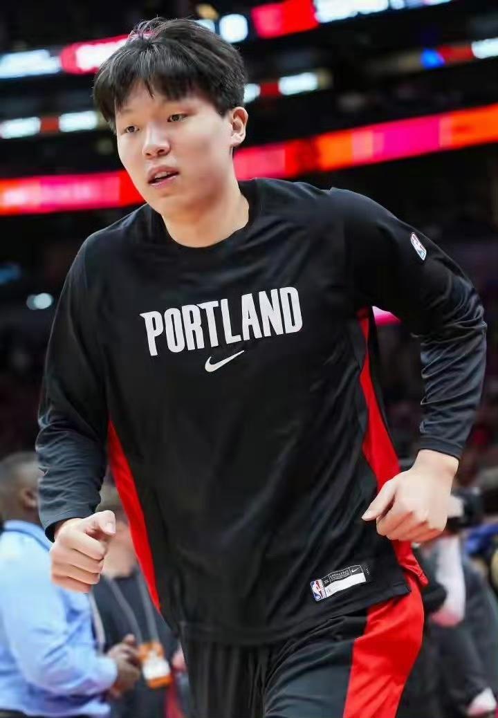 开拓者总经理想提前将杨瀚森召回NBA！而斯普利特则表示他还没有打NBA水平，需要