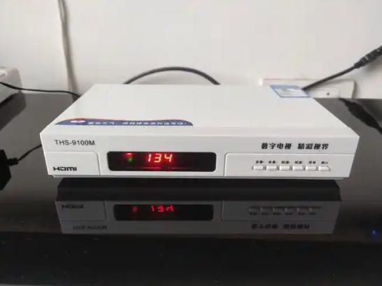 机顶盒，要说再见了。广电总局联手工信部推出新规：核心接收功能以软件内置进电视，一