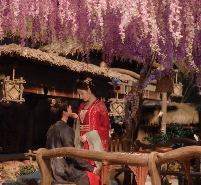 贺思慕一灯照万灵一眼动乾坤 她是俯瞰众生的万灵之主迪丽热巴 她是俯瞰众生的万灵之