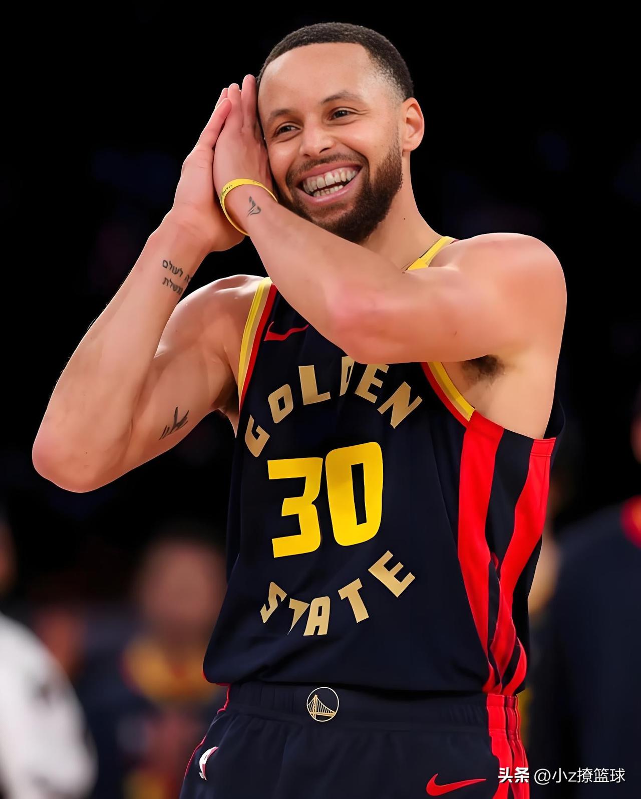 NBA知名控球后卫臂展排行榜
魔术师：66岁，身高2.06米，臂展2.13米
东
