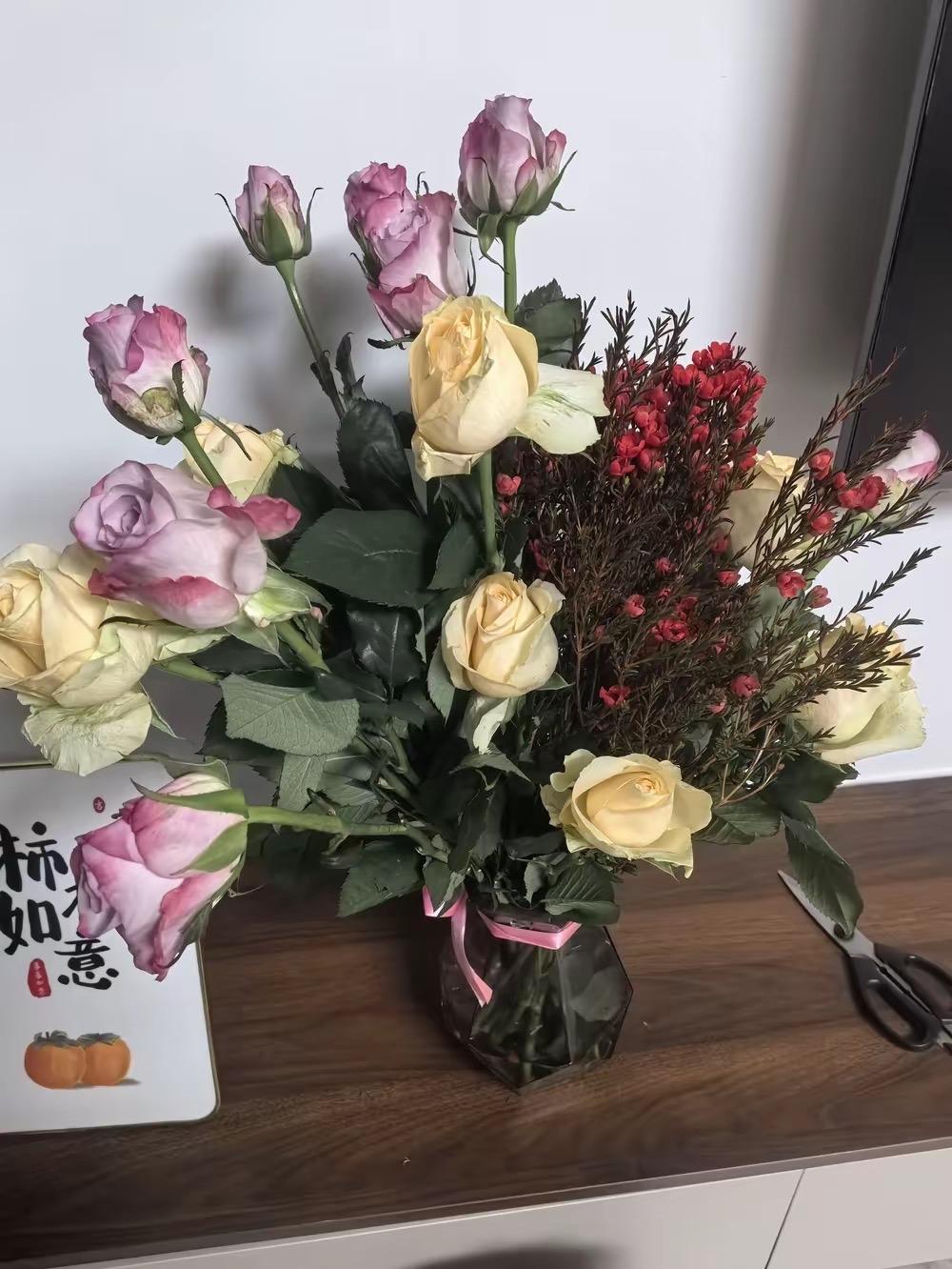 我小姑子不能生育，她老公嫌弃她逼她离婚，离婚后她进城给人当保姆，认识了现在的老公