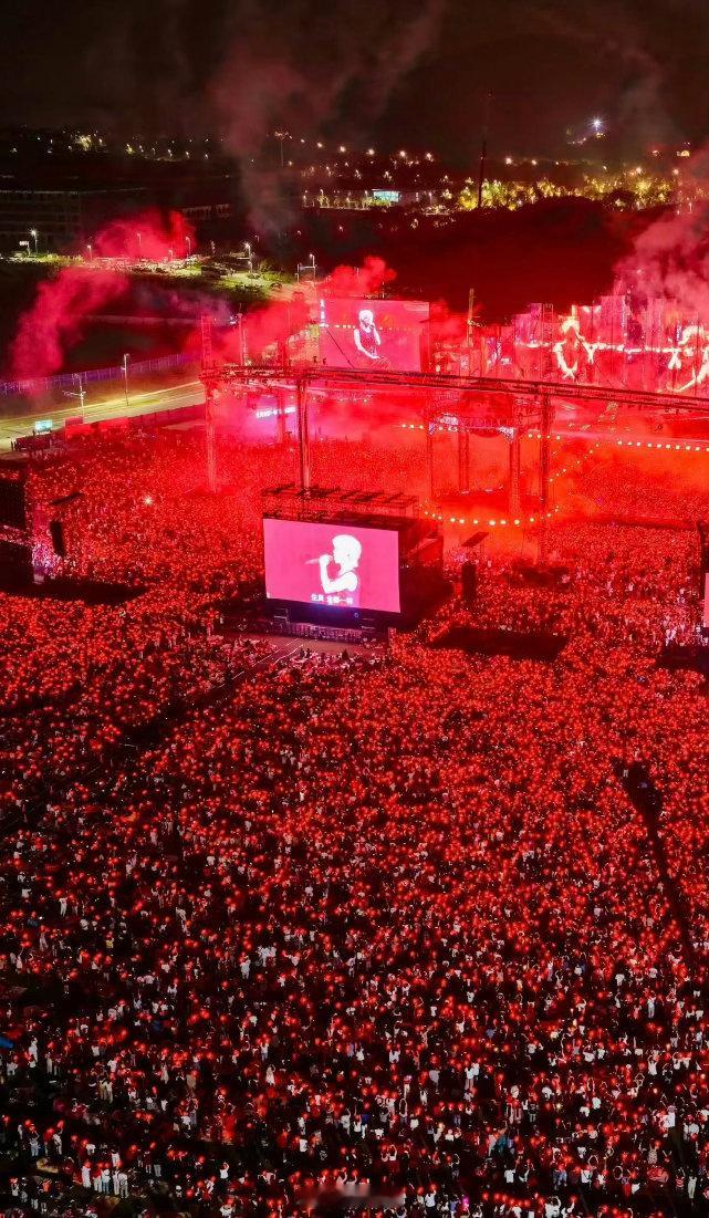 华晨宇曾2天带动南京汤山21万客流 21.3万人是什么概念？很多景区一年都未必有