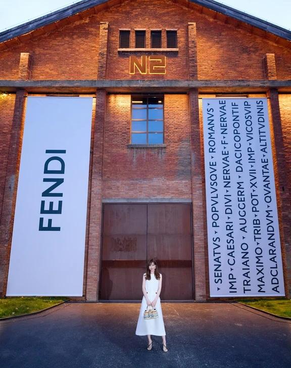 文咏珊 in Fendi
文咏珊打卡2026 Domus FENDI展示空间
f