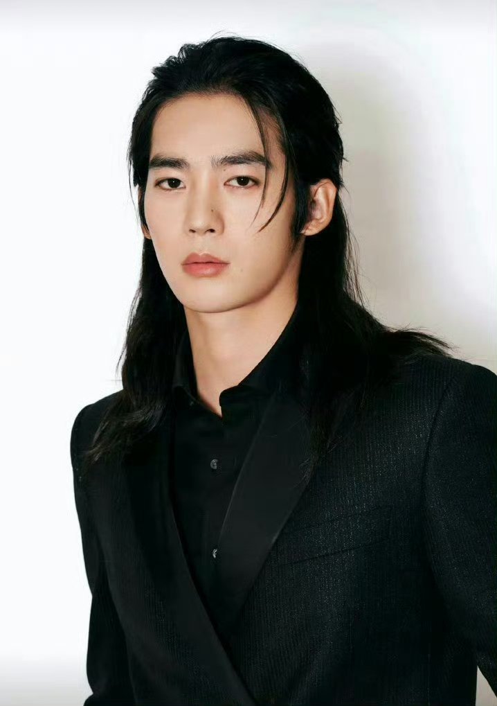 于适和此沙，谁是目前电影圈最捧的人？ 