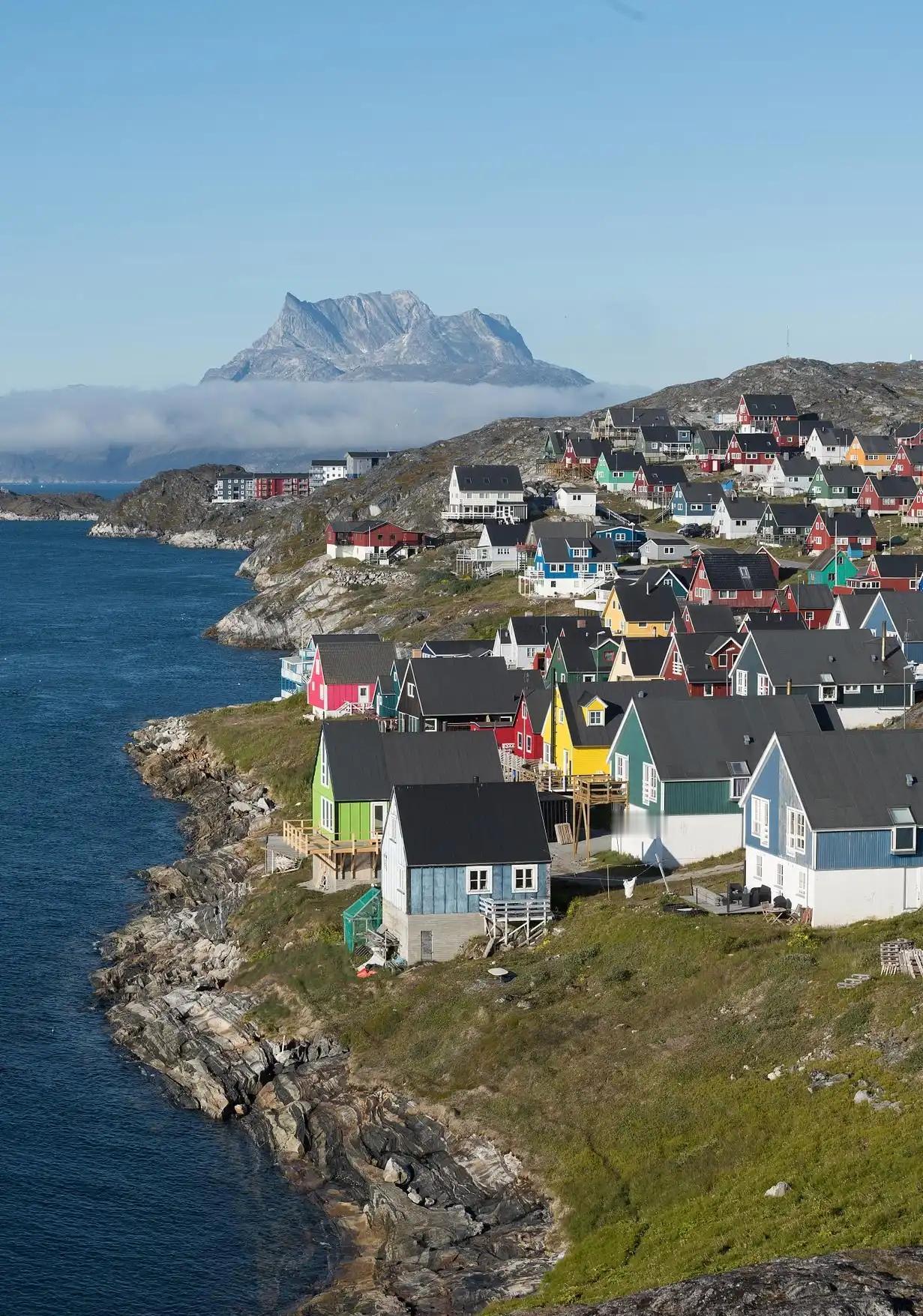特朗普为何对格陵兰岛魂牵梦绕？
 
最近美国对格陵兰岛的执念又上头了，特朗普多次
