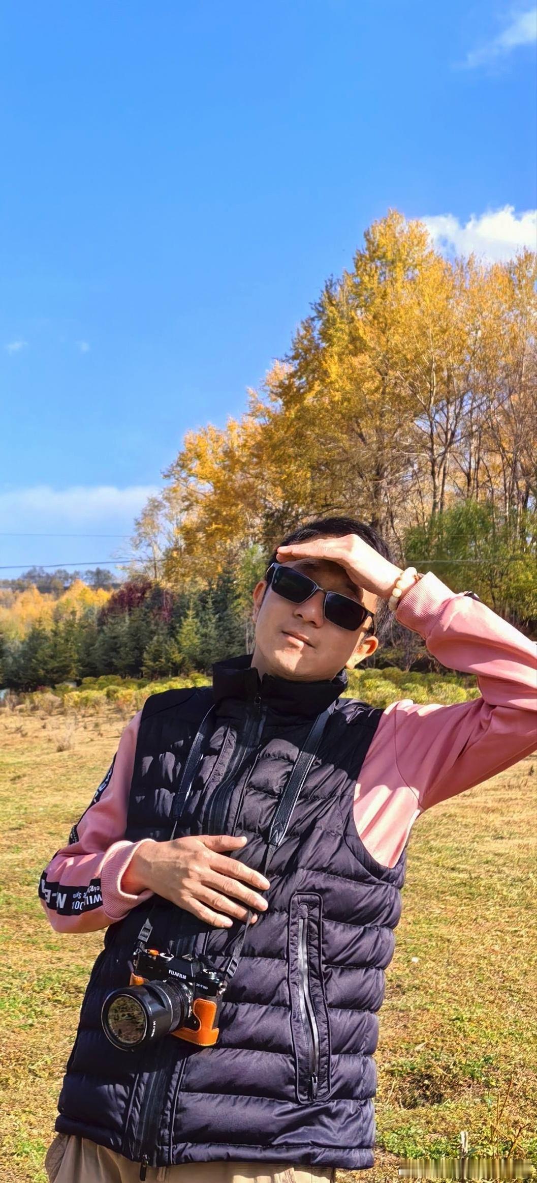 今年最大快乐🙂，就是听我，人生导师：梁老师，他告诉我：少见人，多接触大自然，是