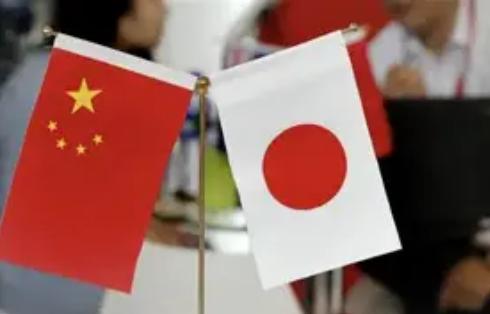 现在中国面临一个非常严肃的军事问题，如果日本向台湾售武，武装台独，中国大陆将要采