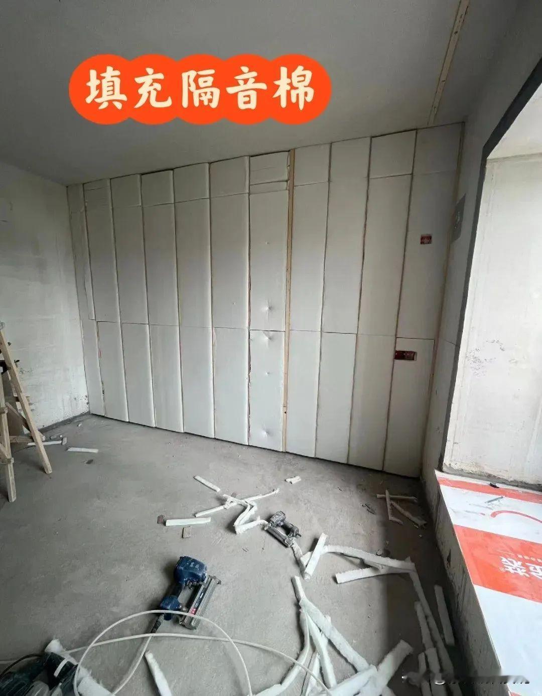 以前住老旧小区，觉得楼上楼下走动很吵；现在掏空钱包换了几百万的电梯房，才发现那才