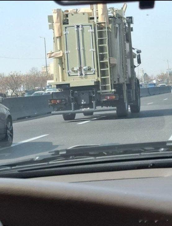 🇮🇷伊朗已开始部署一套覆盖全国的军事通信系统，以应对美国和以色列可能发动的大